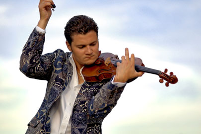 El violinista canadiense Alexandre Da Costa, solista invitado en la Temporada de la Orquesta de Euskadi