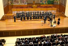 Andra Mari Abesbatza, trompas de la OSE y la arpista Alicia Griffiths