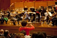 DONOSTIAutism: visita de miembros de Gautena a la sede de la Orquesta