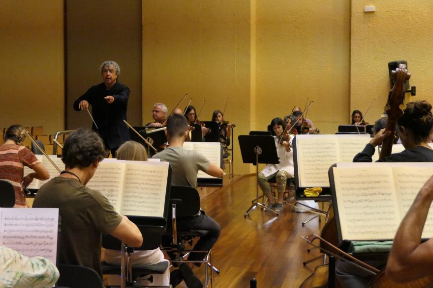 Semyon Bychkov, Juanjo Mena y Robert Treviño dirigen a Euskadiko Orkestra en agosto