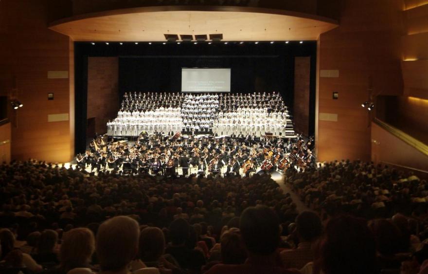 The Basque National Orchestra kicks off the 23/24 Season with its participation at the Musical Fortnight presenting Mahler’s ‘Symphony of a Thousand’